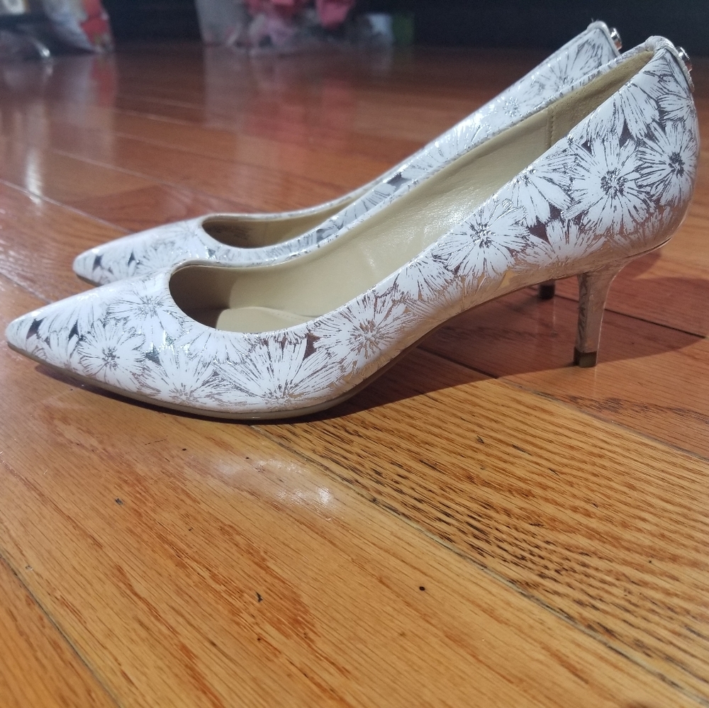 MICHAEL Michael Kors Heels Size 6